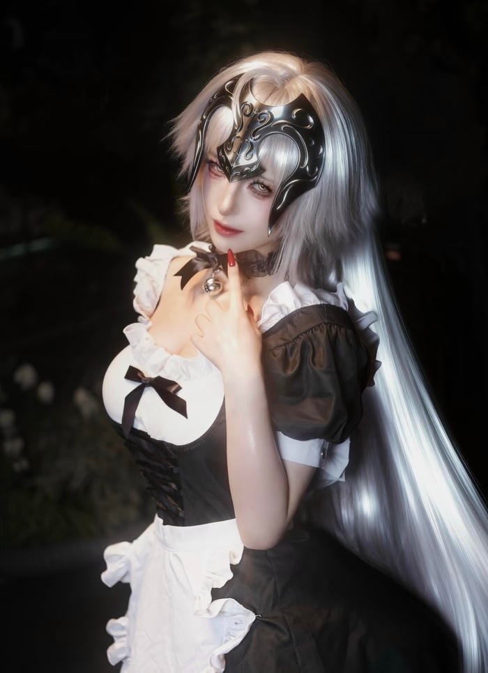 Ảnh cosplay maid mang diện mạo tinh khôi thanh nhã