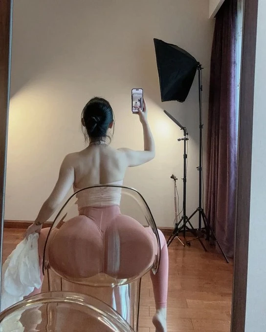 Ảnh gái Nga nude gợi dục siêu phẩm