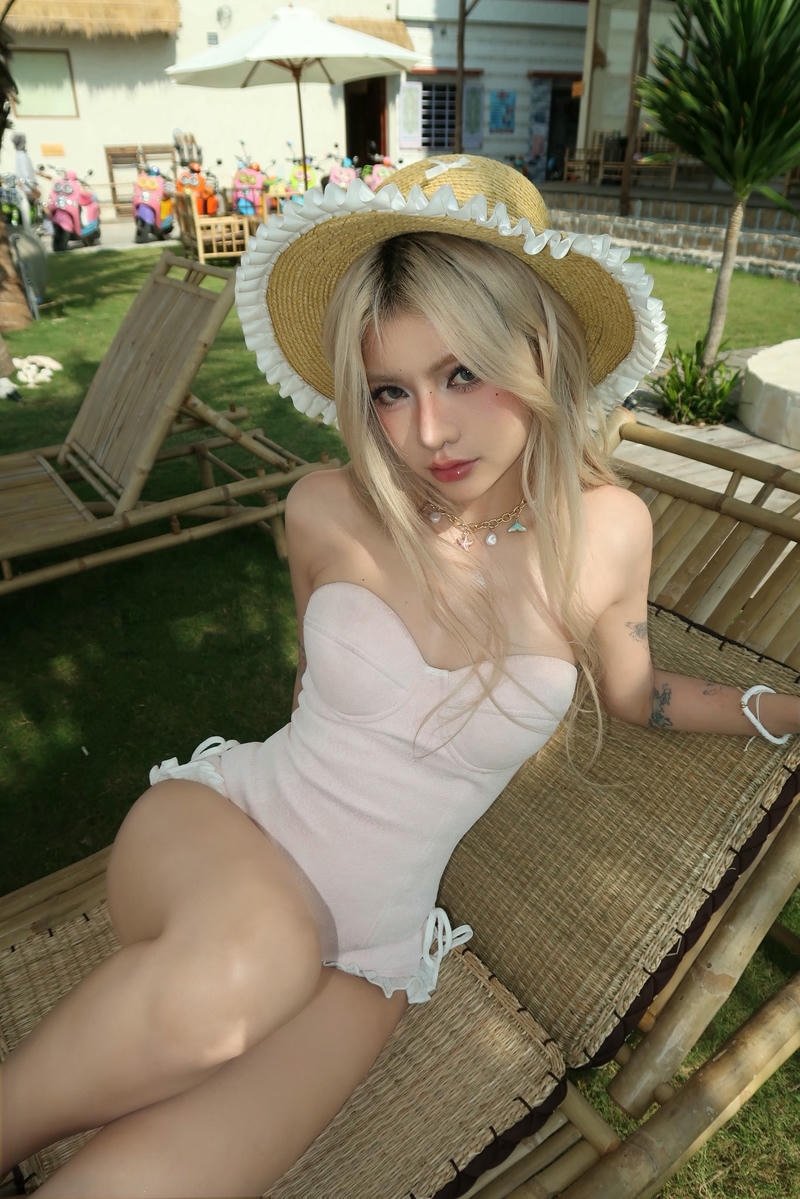 Ảnh sexy Ciin Bùi Thảo Ly full hd rõ nét