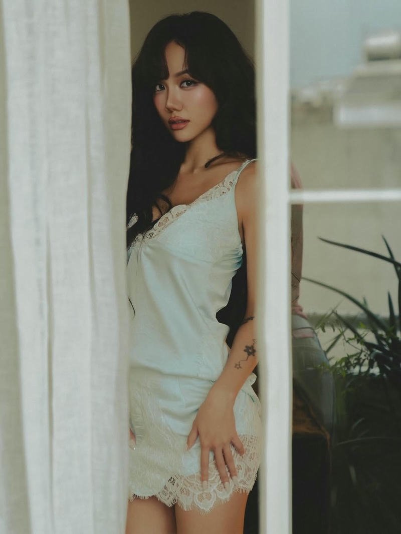 Ảnh sexy Phương Ly tạo hình thời trang cá tính