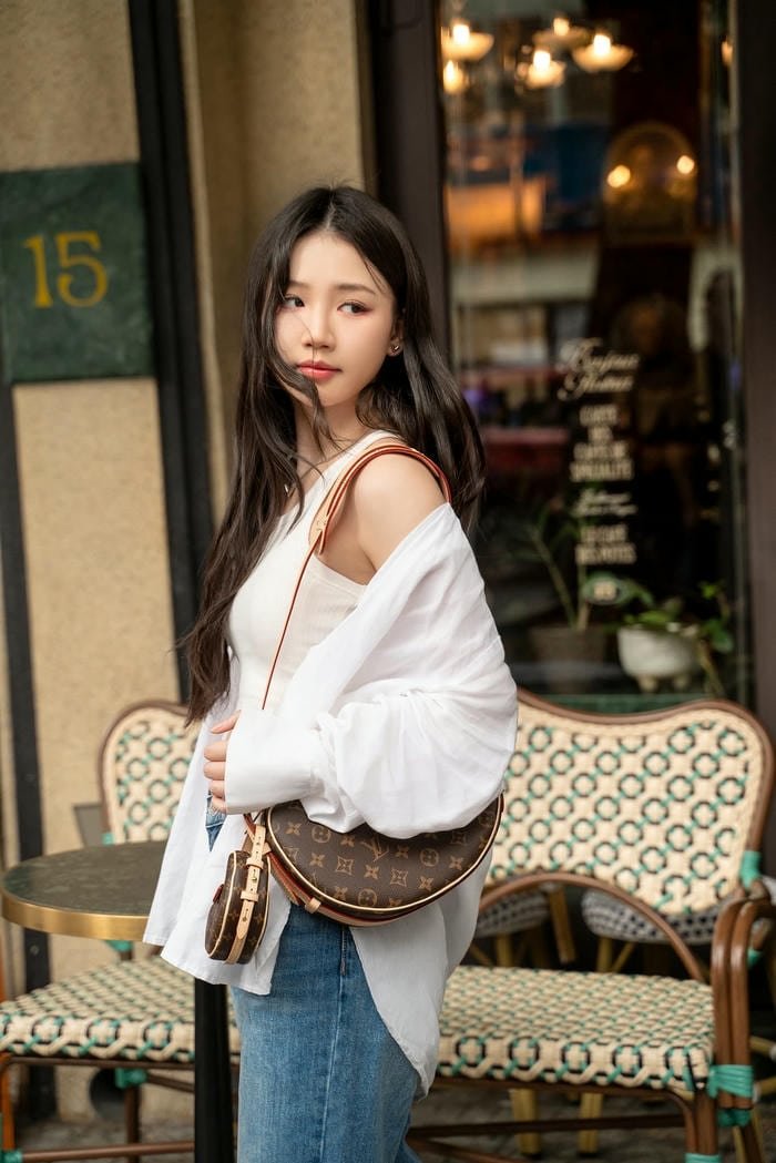 Ảnh sexy của Amee ánh nhìn dịu