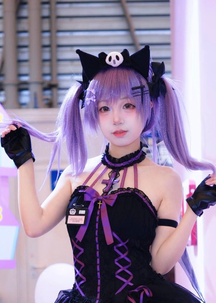 Bức ảnh cosplay kurumi mang khí chất uốn lượn