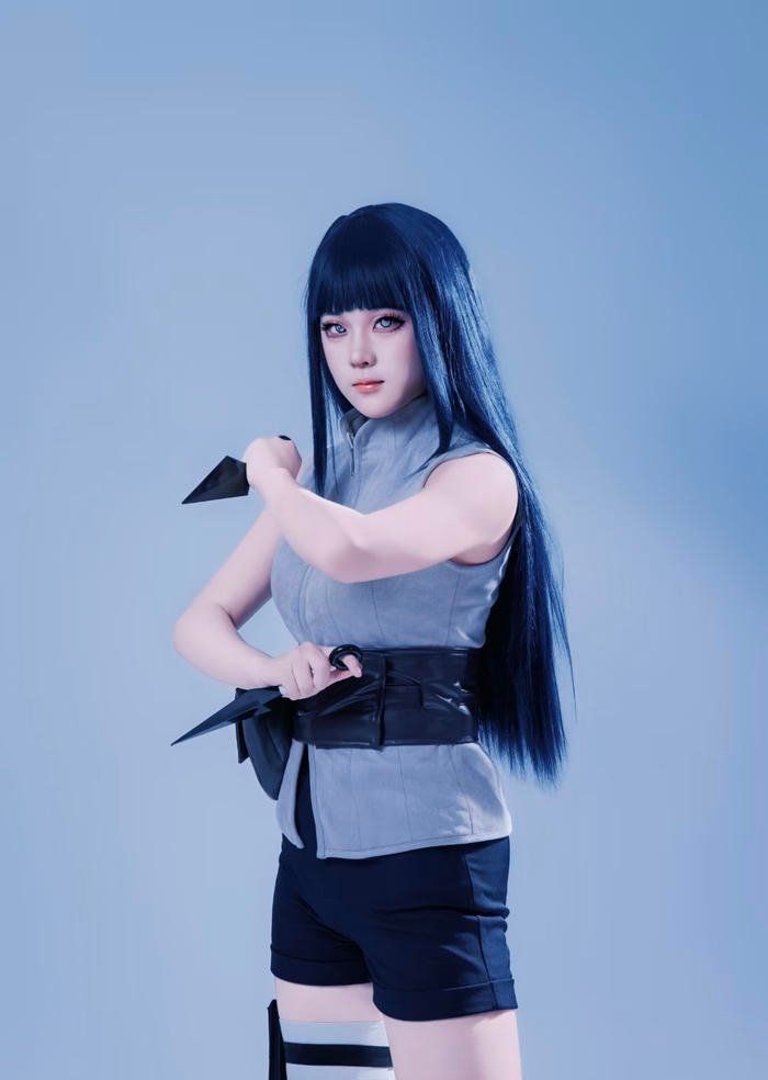Bức hình cosplay hinata mang sắc thái trầm dịu