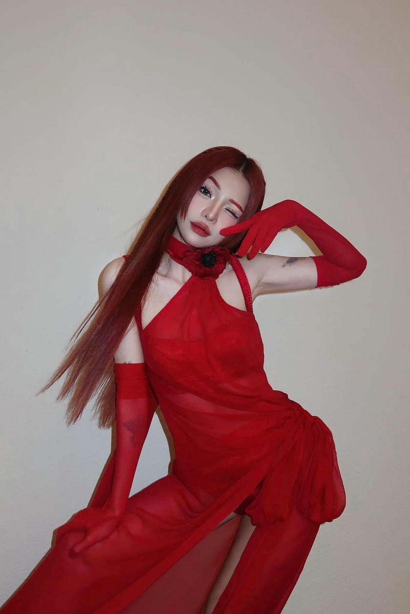 Bùi Thảo Ly Ciin sexy ảnh phong cách gợi cảm hiện đại