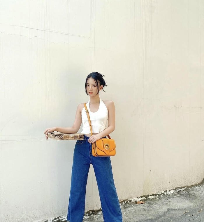 Gái xinh Amee sexy phong thái tự tin