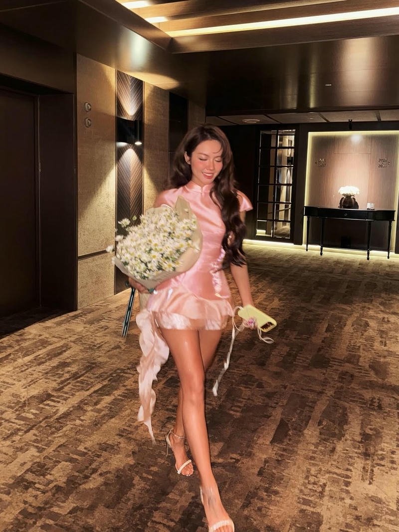 Hình ảnh Phương Ly sexy concept chụp hình