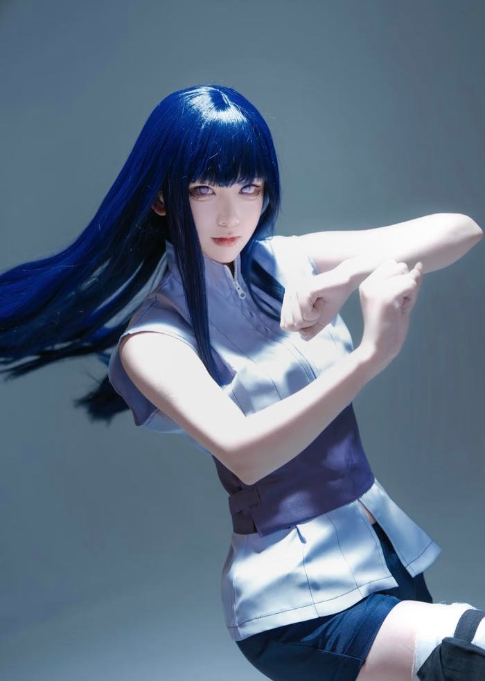 Hình ảnh cosplay hinata thể hiện vẻ đoan chính