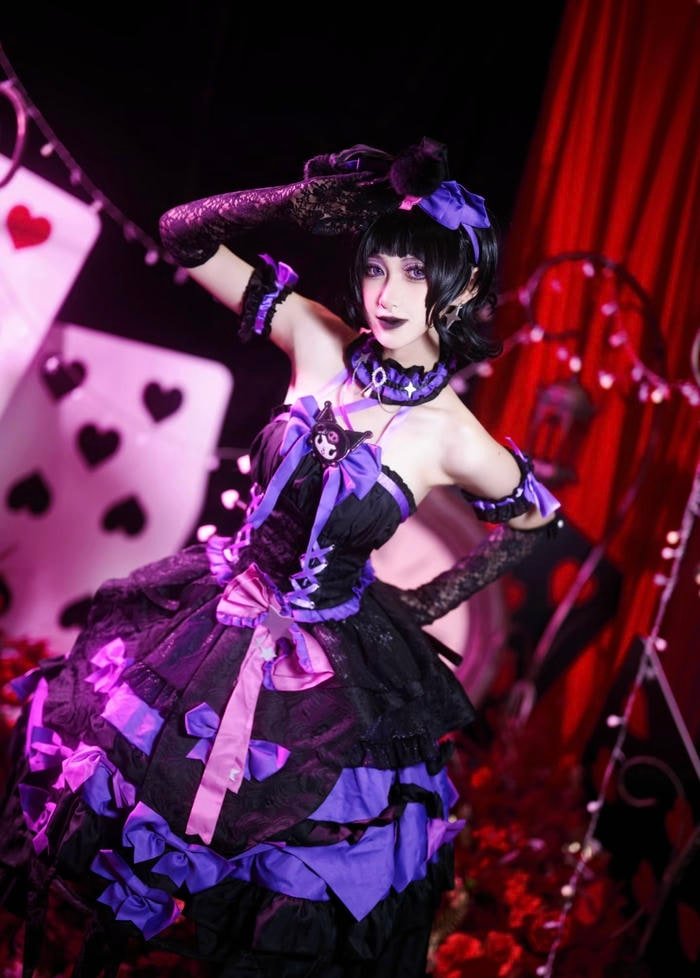 Hình cosplay kurumi thể hiện phong cách phá cách