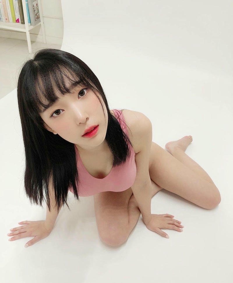 Inkyung leak ảnh được chia sẻ rộng