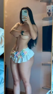 Nữ sinh Nga nude gợi dục cuốn hút ánh nhìn