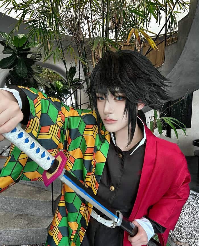 Ảnh cosplay kimetsu no yaiba với tạo hình sắc bén