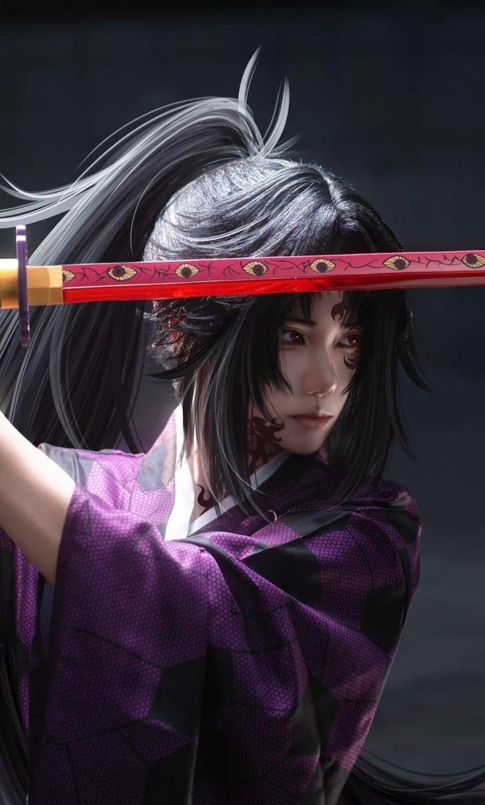 Ảnh cosplay kimetsu no yaiba với thần sắc nghiêm nghị