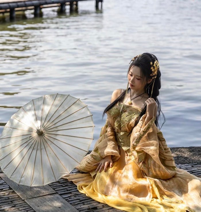 Ảnh cosplay trung quốc tái hiện sự cẩn trọng