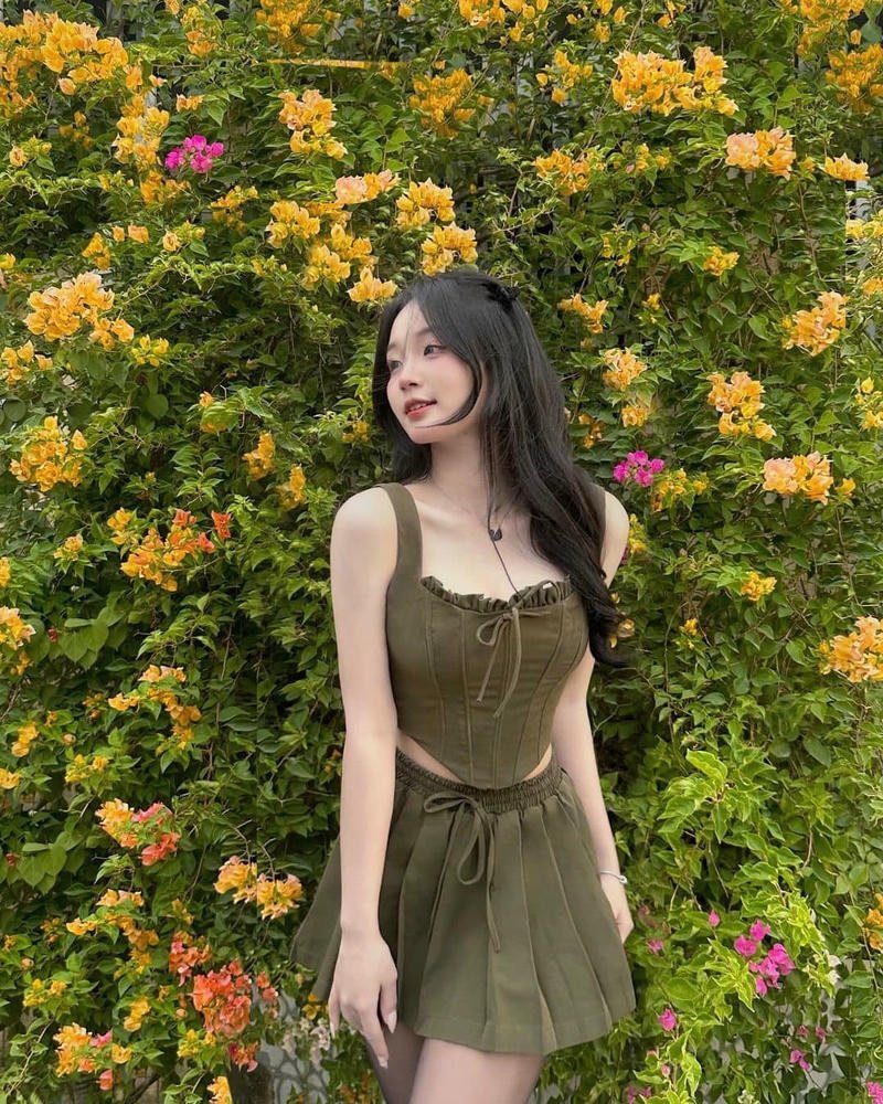 Bình An sexy ảnh 18+ body như người mẫu