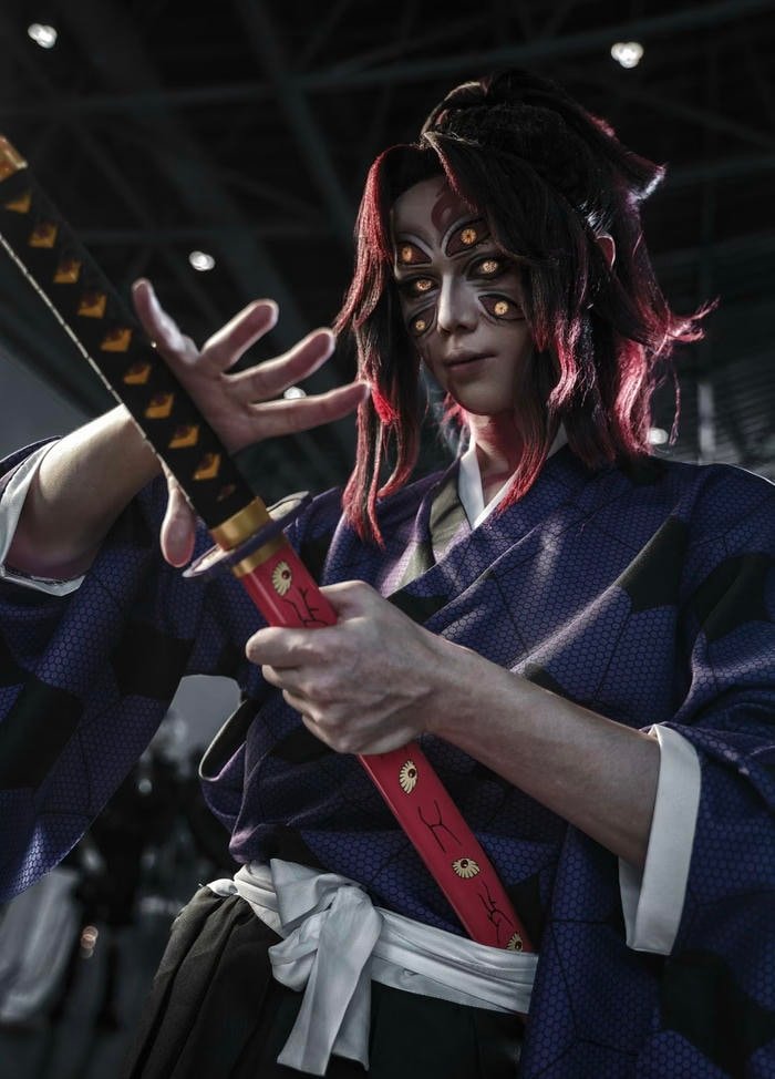Bức ảnh cosplay kimetsu no yaiba mang phong cách quật cường