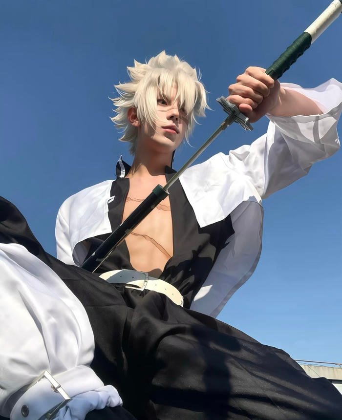 Bức hình cosplay kimetsu no yaiba tái hiện khí thế mạnh bạo