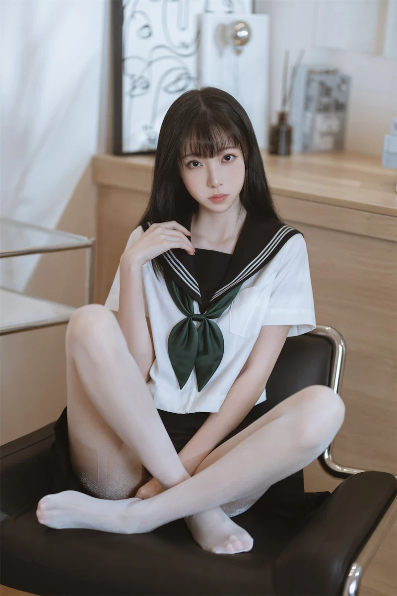 Cosplay ảnh hentai nóng bỏng mịn màng