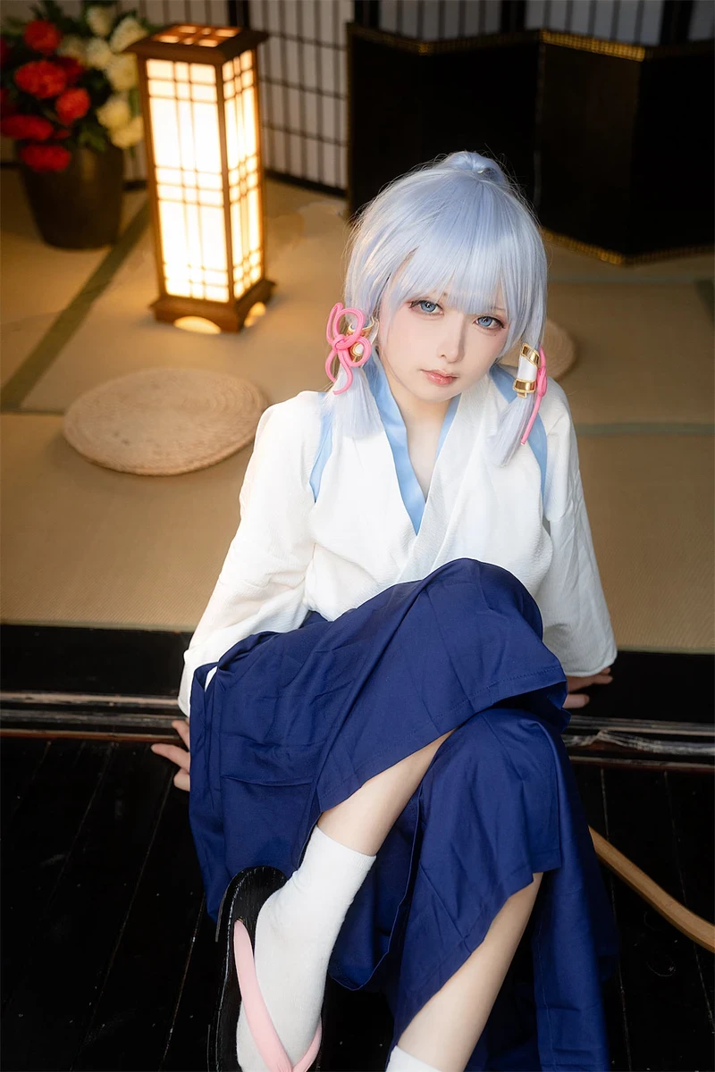 Hentai hình cosplay quyến rũ căng tròn