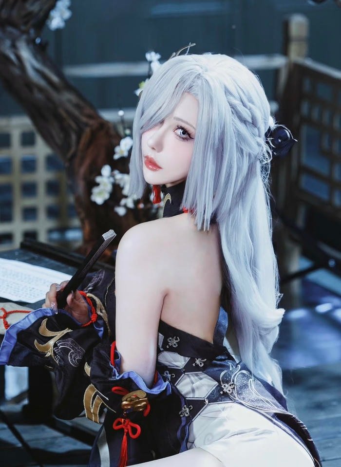 Hình cosplay trung quốc cho thấy bố cục chu toàn