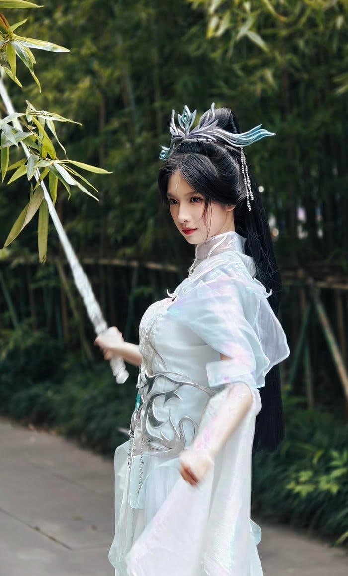 Hình cosplay trung quốc cho thấy sắc thái tôn nghiêm