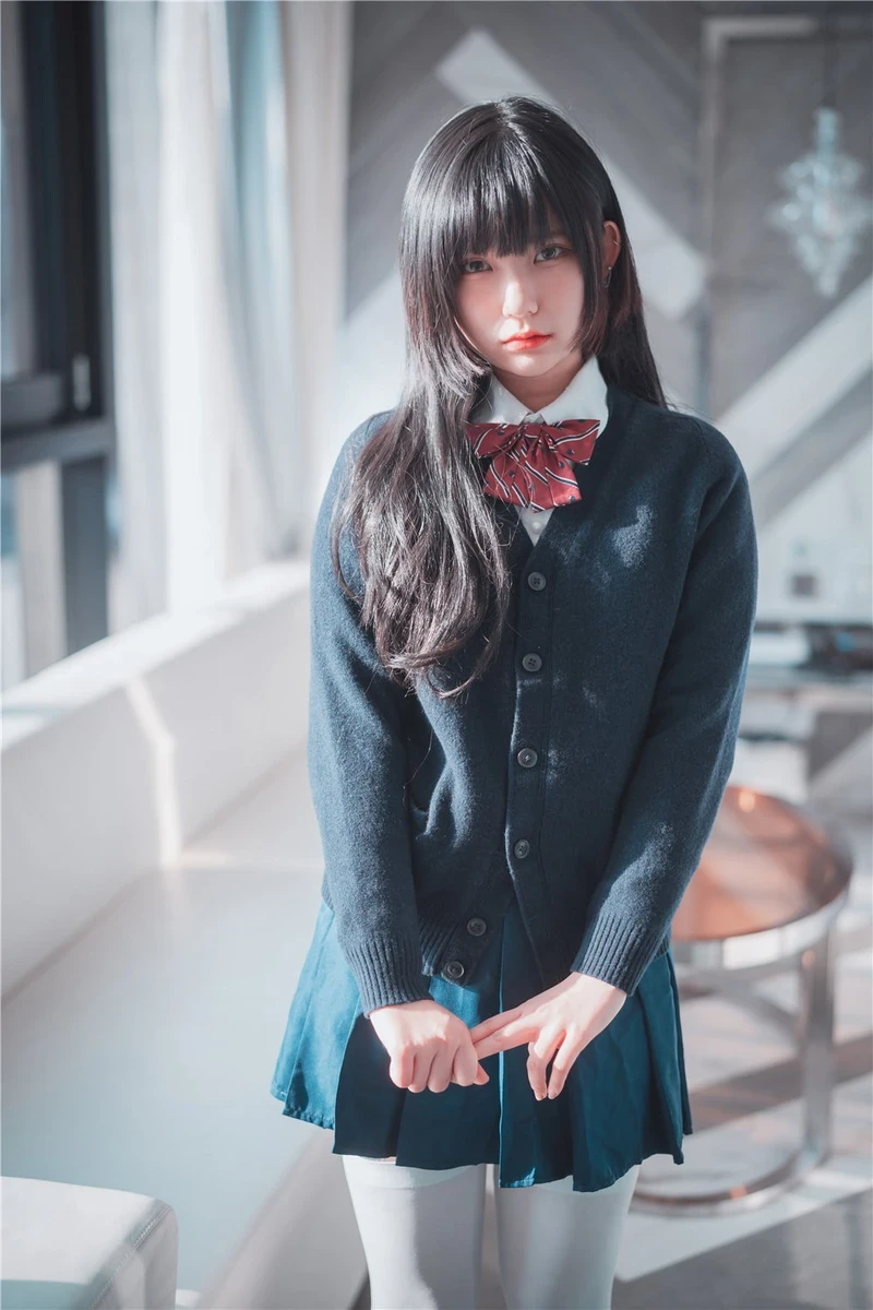 Hình hentai cosplay gợi cảm căng tròn
