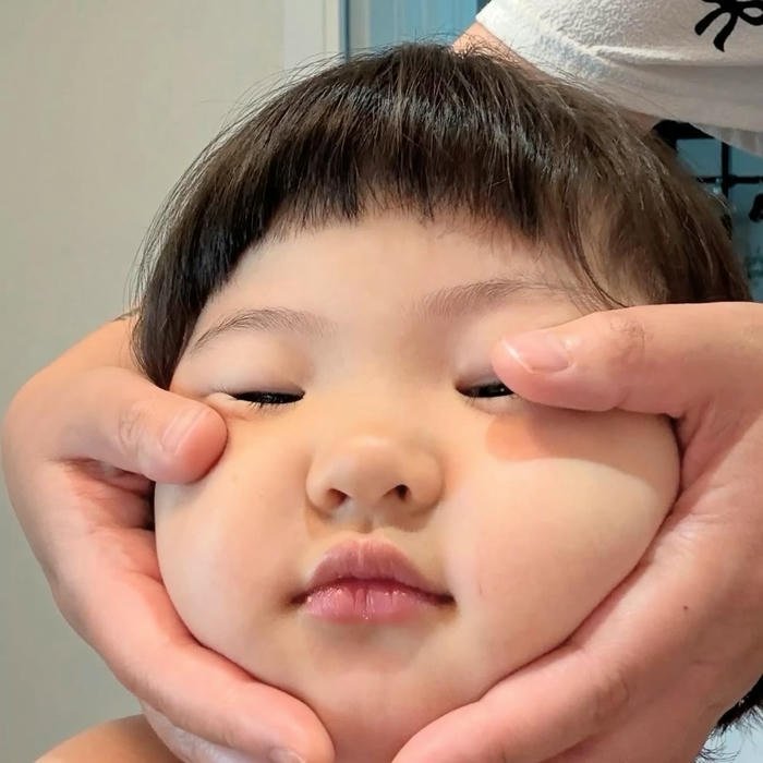 Ảnh avatar em bé hài vui tươi
