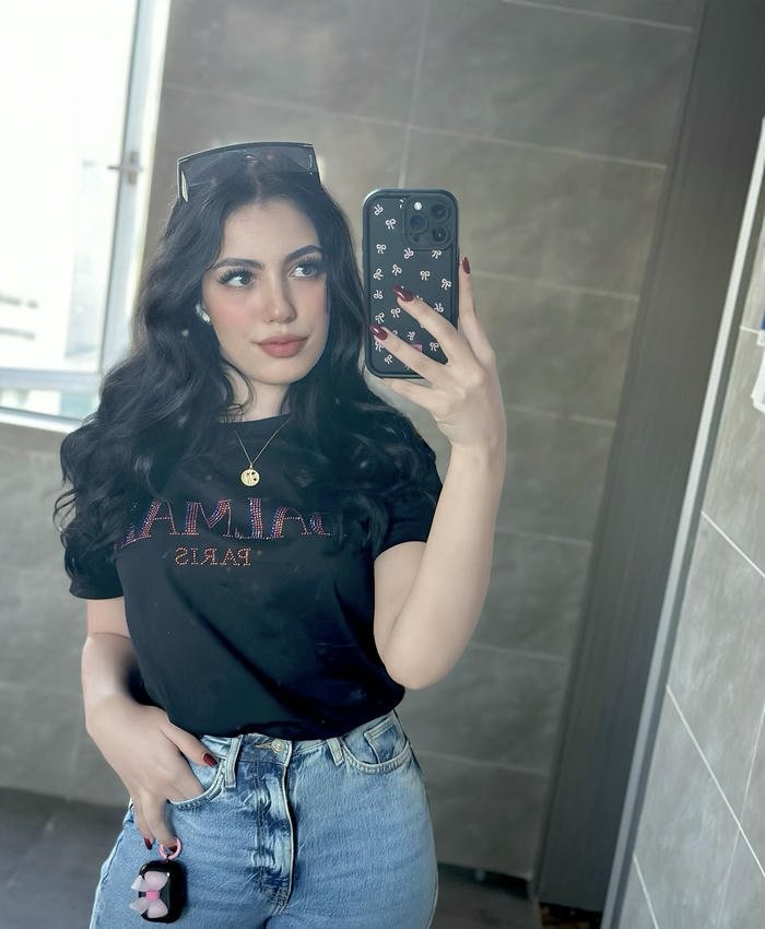 Ảnh avatar nữ dễ thương tinh gọn