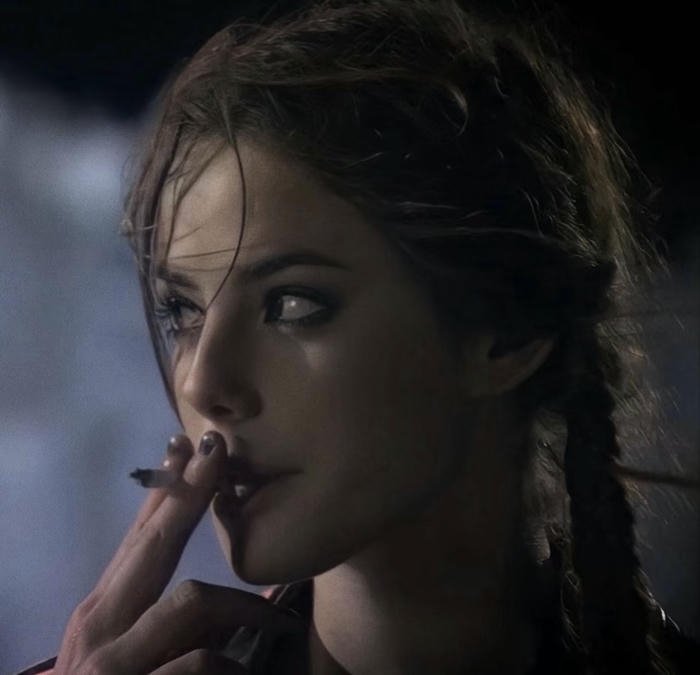 Ảnh avatar nữ trẻ trung năng động