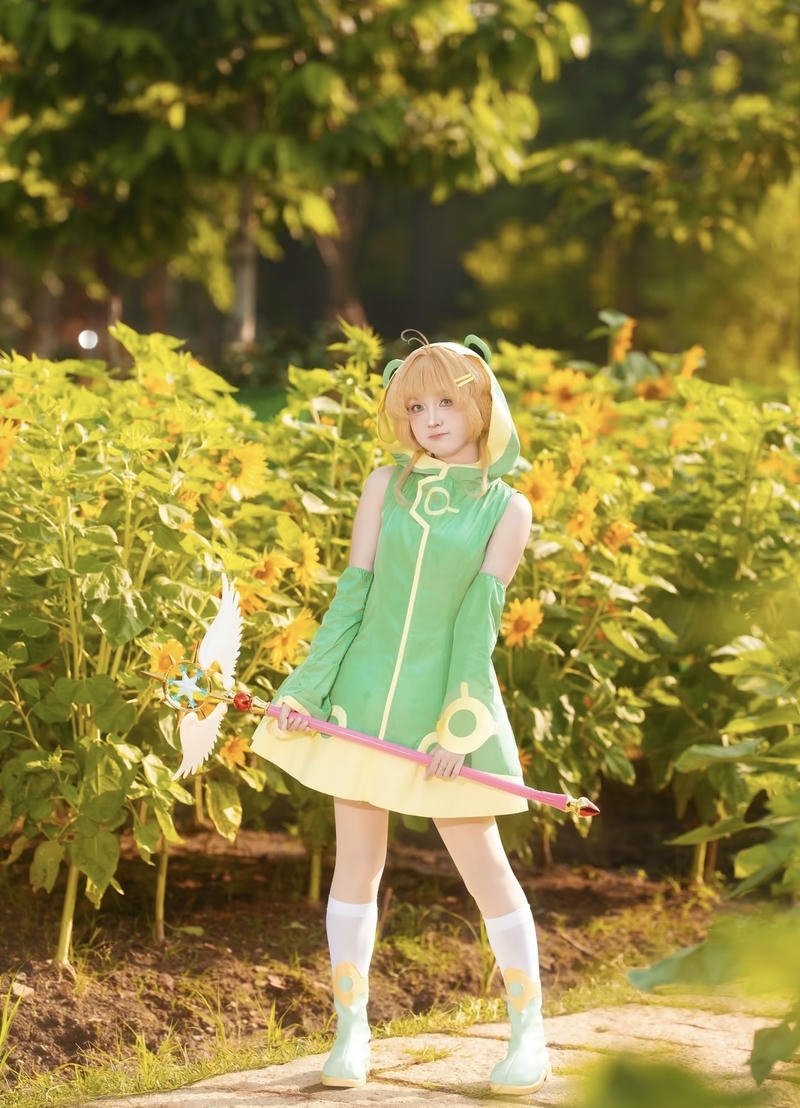 Ảnh cosplay Sakura với biểu cảm dịu dàng tự nhiên