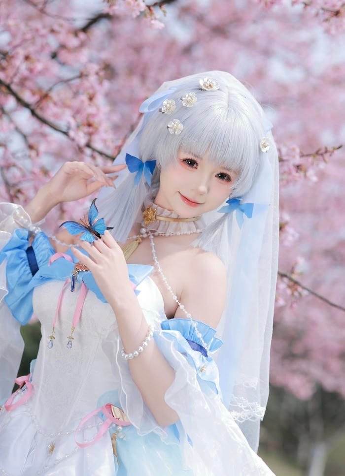 Ảnh cosplay anime nữ mặc váy phong cách nhân vật hoạt hình