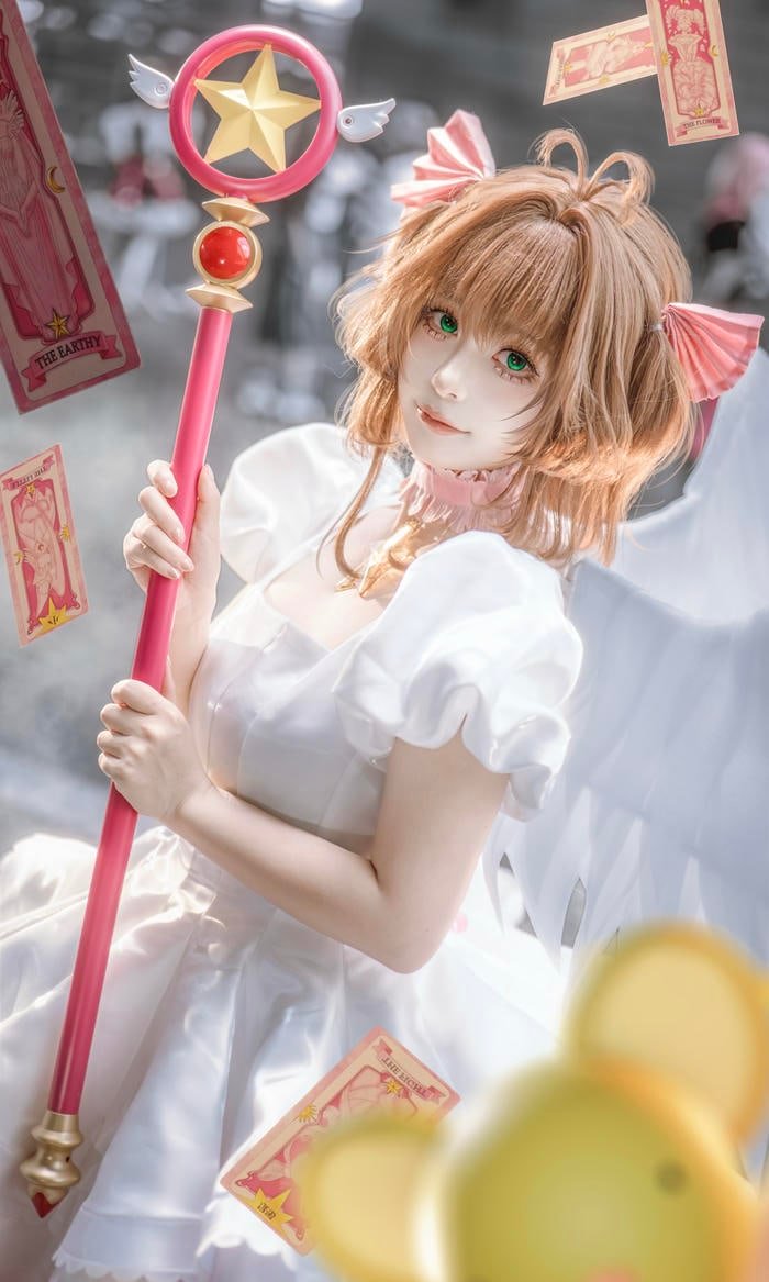 Ảnh cosplay anime nữ tạo hình đáng yêu với phụ kiện nhỏ