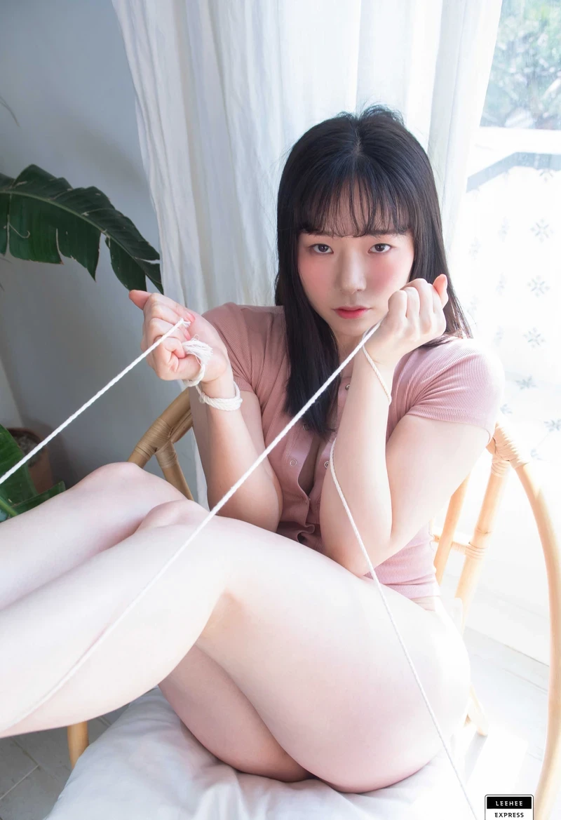 Ảnh dâm dục cởi đồ siêu phẩm cuốn hút