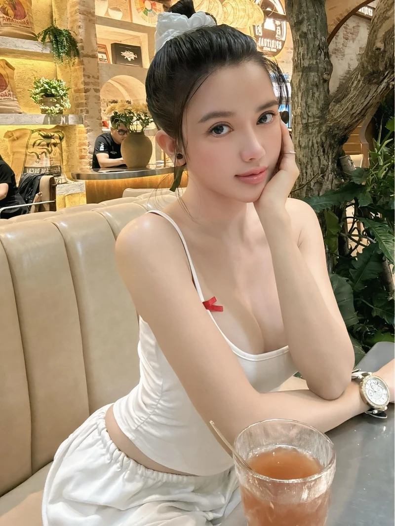 Ảnh leak Ngô Thị Mỹ Duyên gợi tình quyến rũ