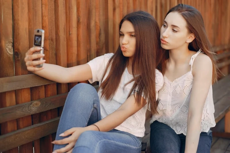 Ảnh lesbian nude vòng một khủng cuốn hút