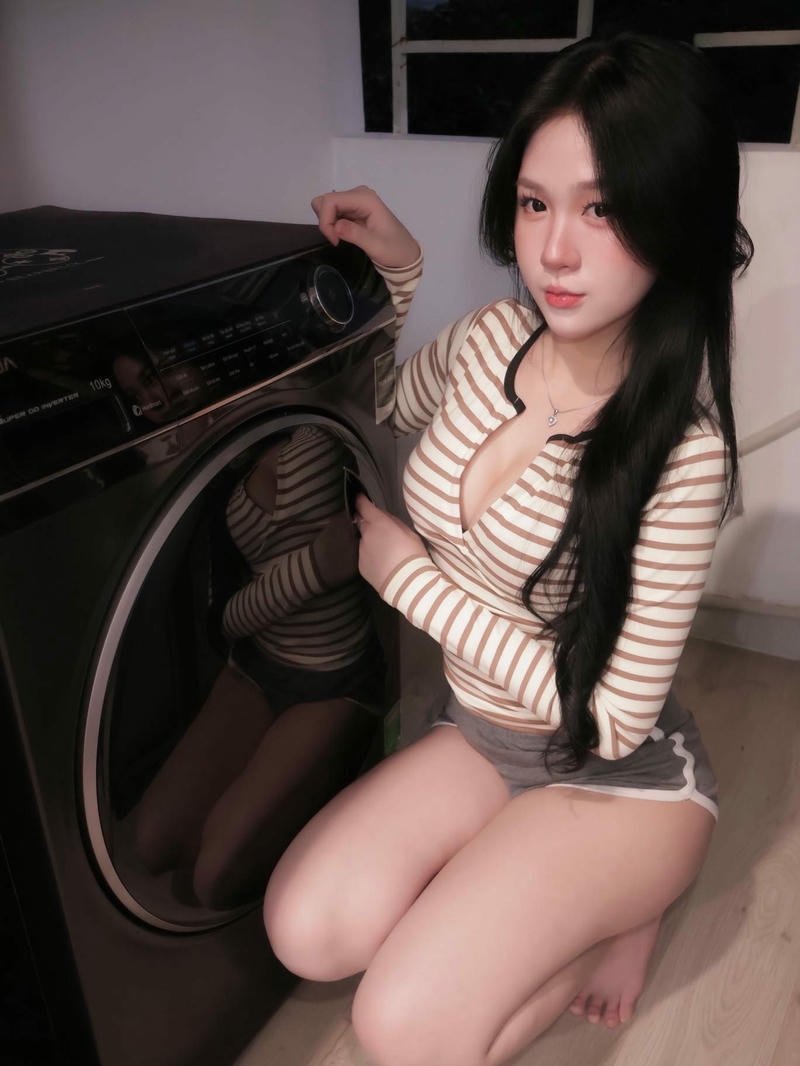 Ảnh mỹ nhân mặc quần ngắn đầy sức hút