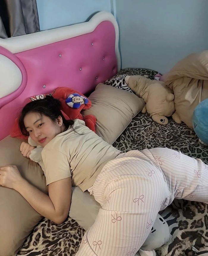 Ảnh sex doggy đít khủng của gái xinh