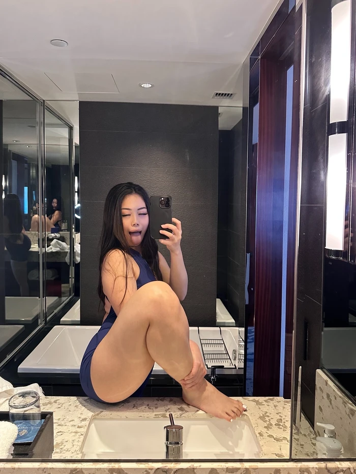 Ảnh sex gym hot girl mặc đồ bó sát quyến rũ