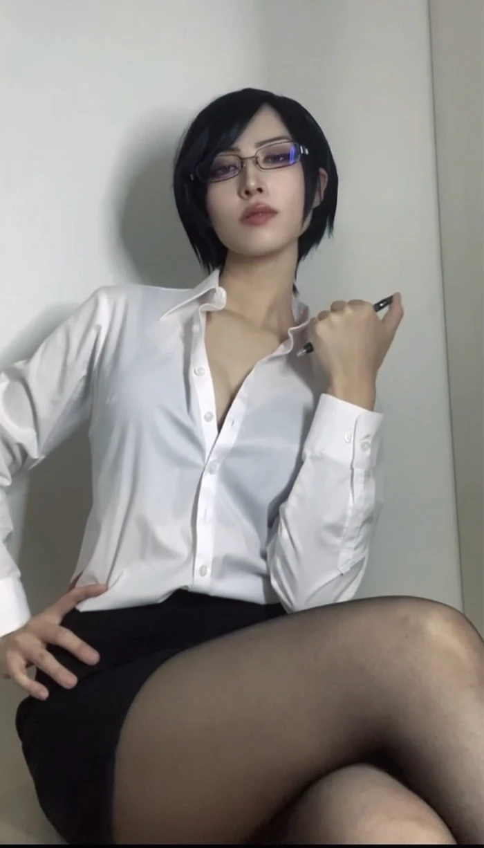 Ảnh sex nhân viên mông to quyến rũ gợi cảm