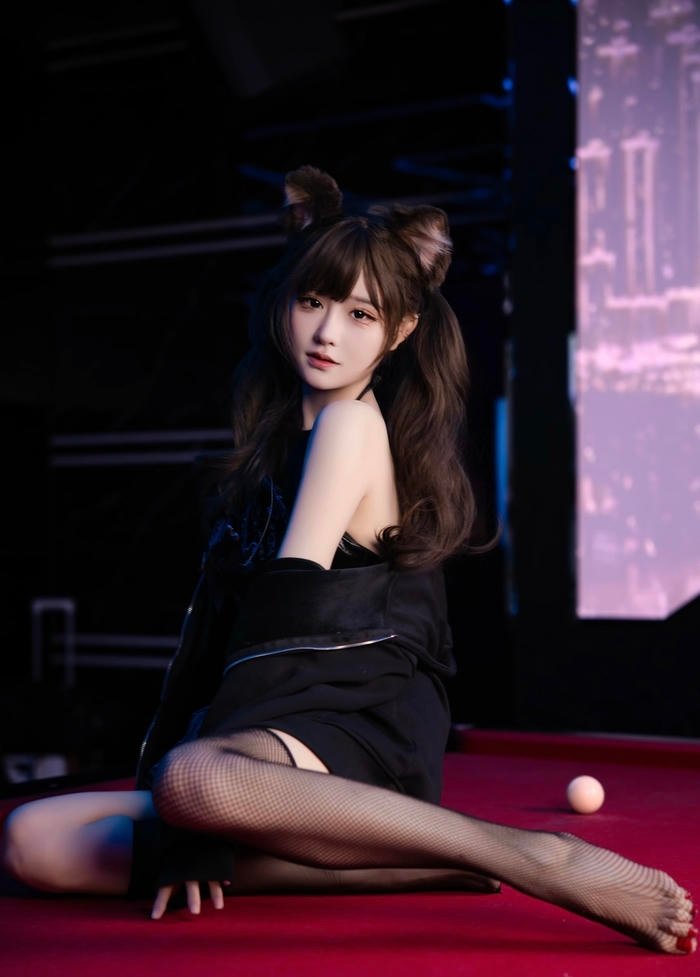 Ảnh sexy anime cosplay thể hiện vẻ ngoài gợi cảm tinh chỉnh