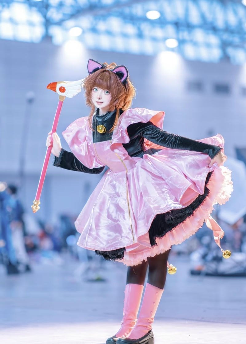 Bức ảnh cosplay Sakura với mái tóc ngắn nổi bật