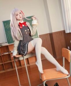 Bức ảnh gái xinh cosplay tóc bạch kim cực nổi bật