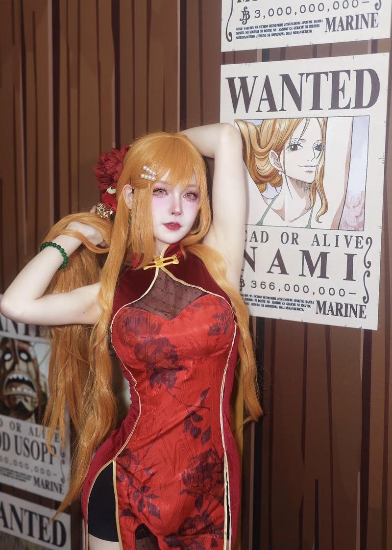 Cosplay One Piece tái hiện hình tượng hải tặc nổi tiếng