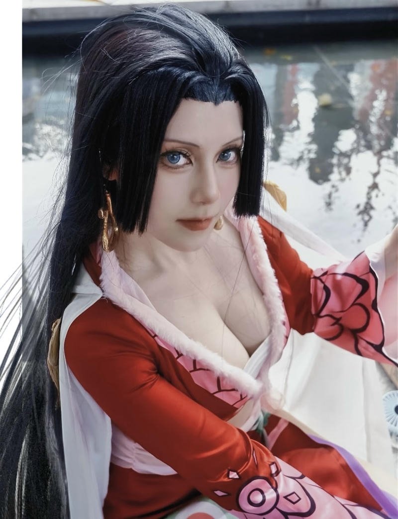 Cosplay One Piece thể hiện hình ảnh hải tặc nổi tiếng