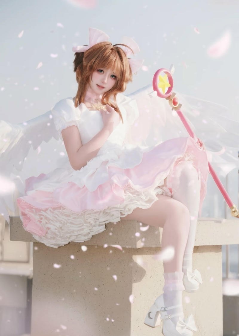 Cosplay Sakura với phong cách nữ sinh đáng yêu