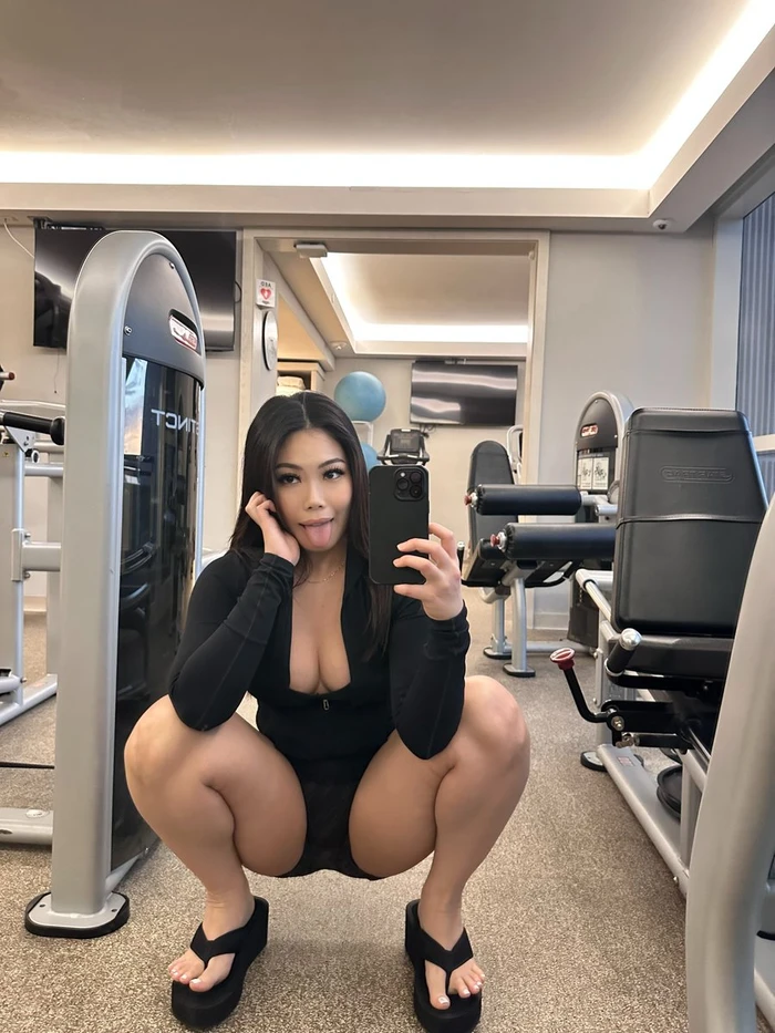 Gái đẹp tập gym với dáng vẻ hút hồn nam giới