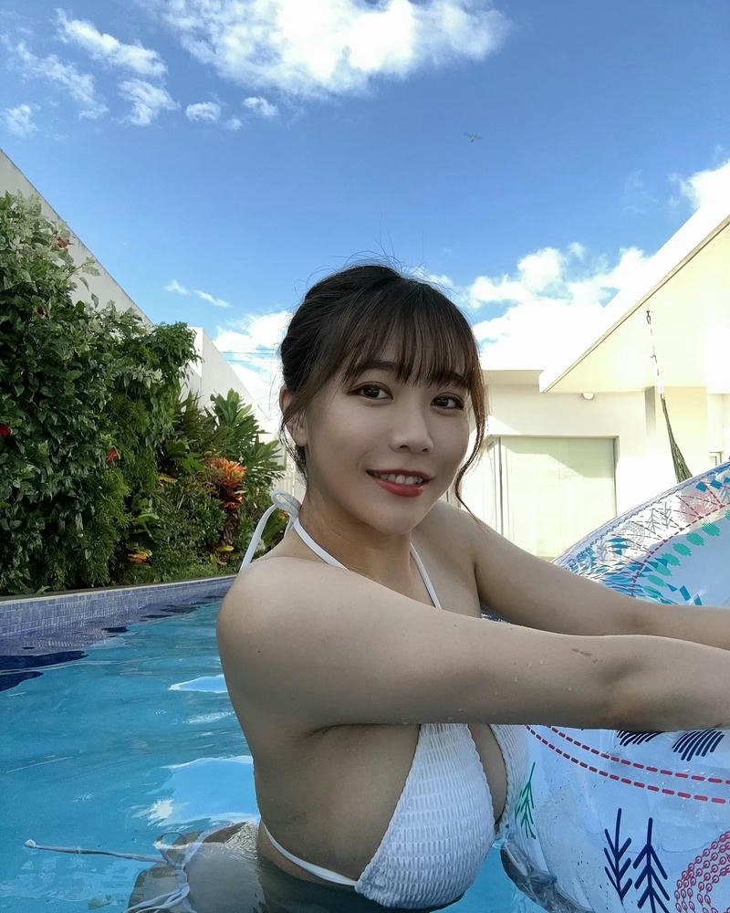 Gái nhật mặc bikini đầy sức quyến rũ