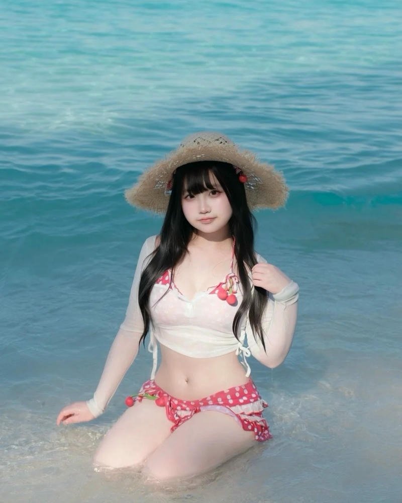 Gái xinh trung quốc mặc bikini cuốn hút điên cuồng