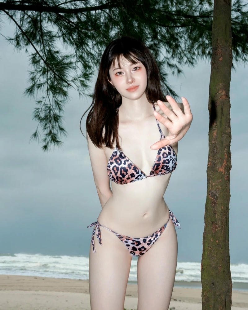 Gái xinh trung quốc mặc bikini quyến rũ ngất ngây