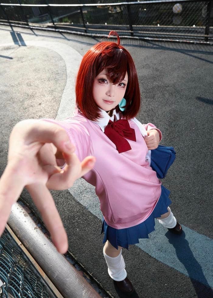 Hình ảnh cosplay cute cô gái biểu cảm dễ thương khi chụp