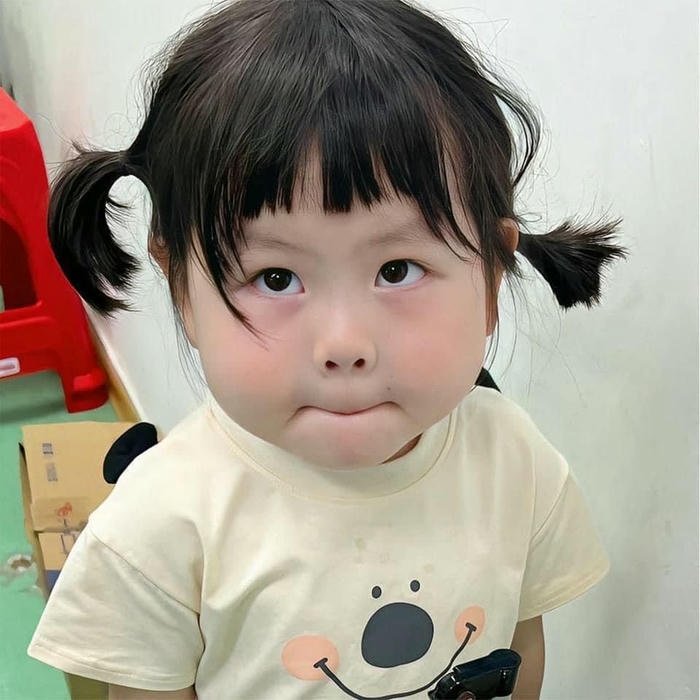 Hình avatar em bé hài đáng mến
